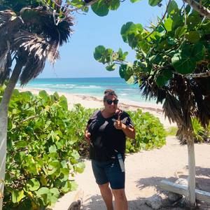 Meet your Posher, Emily-anne